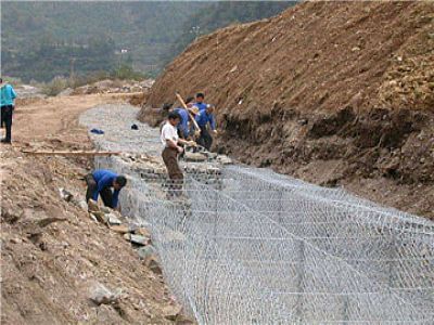 金馬河流域溫江段綜合治理第三極閘壩工程石籠網箱價格