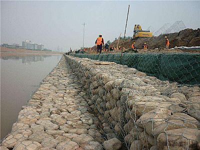 石籠網箱是一種理想的防沖護堤產品