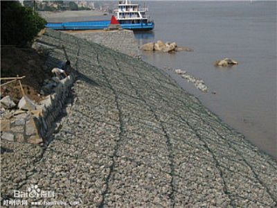 石籠網箱在湖北襄陽襄州區白河安裝應用